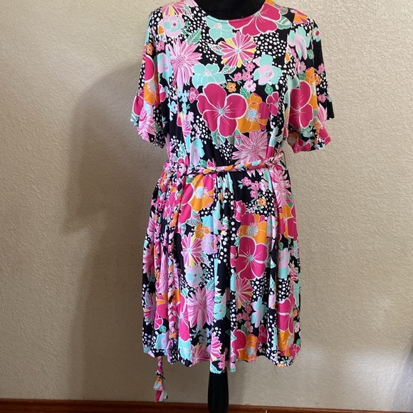 Crown & Ivy Pink and Blue Floral Dress - Picture 2 of 7